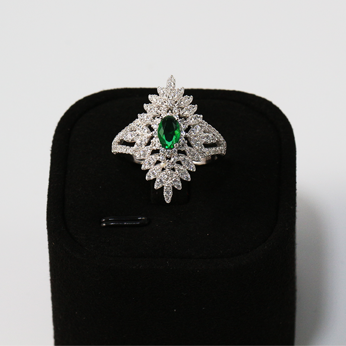 Royal Emerald Glow Adjustable Ring β Green Halo Statement Ring, 925 Sterling Silver, Vintage Court Style