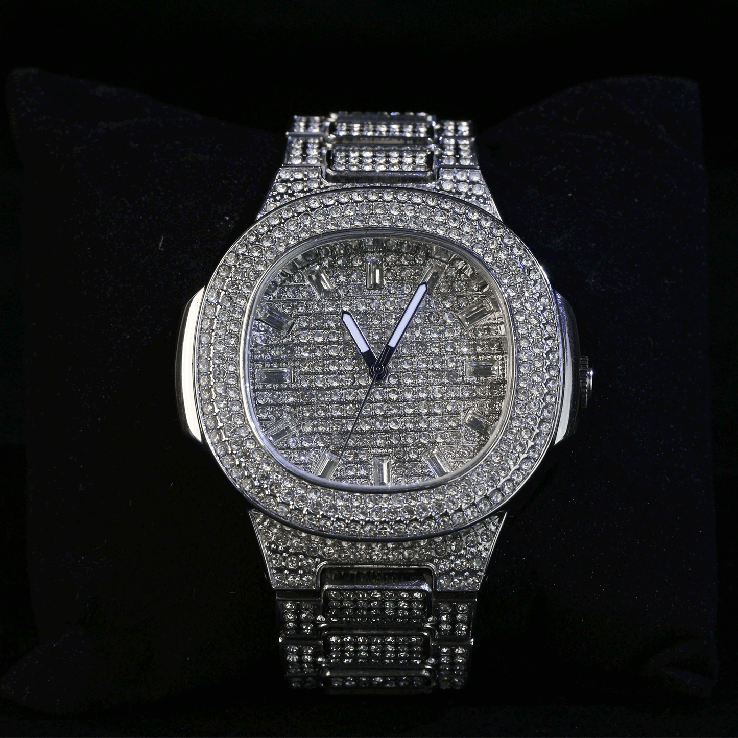 Men’s Luxury Full Diamond Watch – Waterproof Round Dial, Stainless Steel Strap, Business & Fashion Casual Timepiece