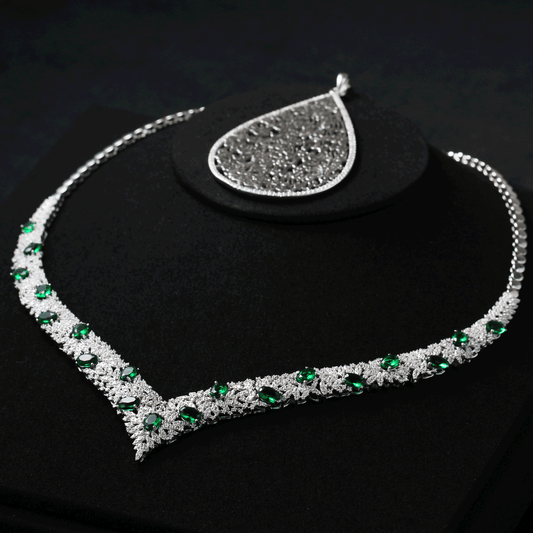 925 Sterling Silver Royal Emerald Glow Statement Necklace – Green Cubic Zirconia Pendant, Vintage Arabesque Design, Elegant Gift for Women