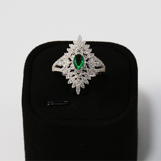 Royal Emerald Glow Adjustable Ring – Green Halo Statement Ring, 925 Sterling Silver, Vintage Court Style